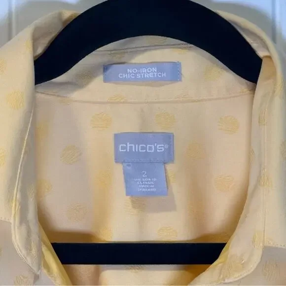 Chico's  Yellow No Iron Chic Stretch Polka Dot Chico’s Size 2 (12) or large - Picture 2 of 4